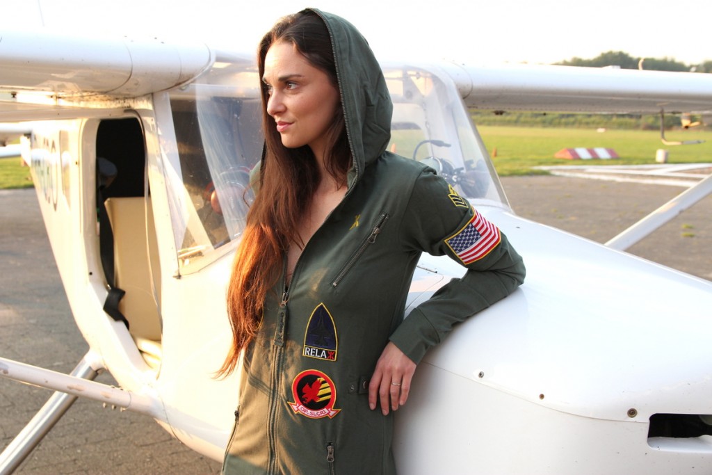 onepiece onesie vliegtuig piloot joyce