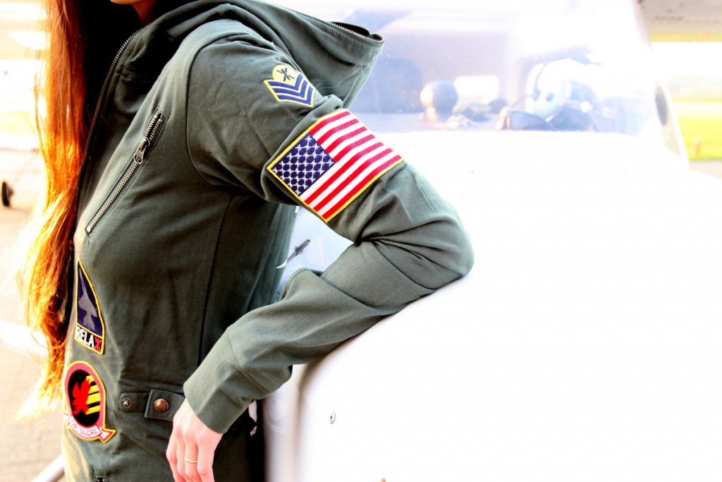 onepiece onesie vliegtuig piloot joyce