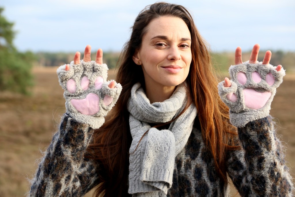 eBay aankopen handschoenen beren poten klauwen grappig