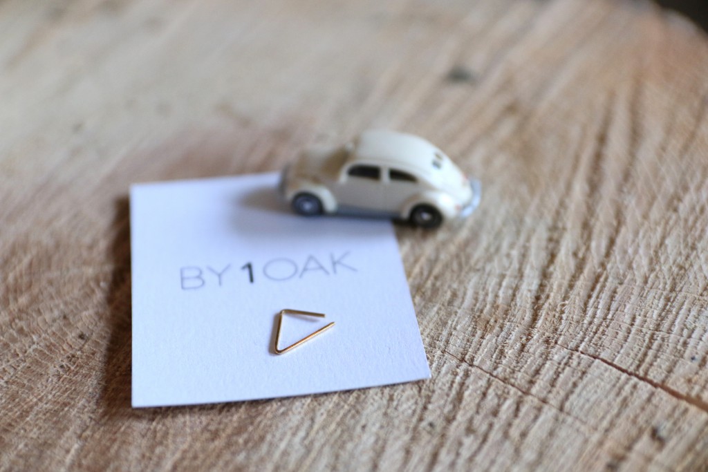 minimalistische oorbellen