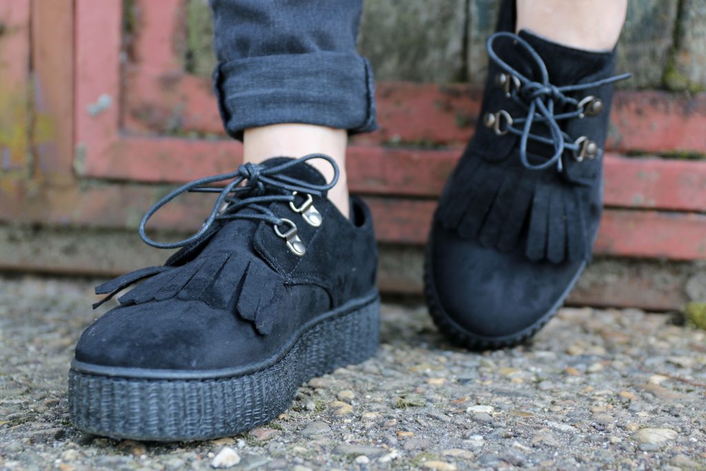 elisestore fashion fun music bmw creepers fring sun fashionshoot