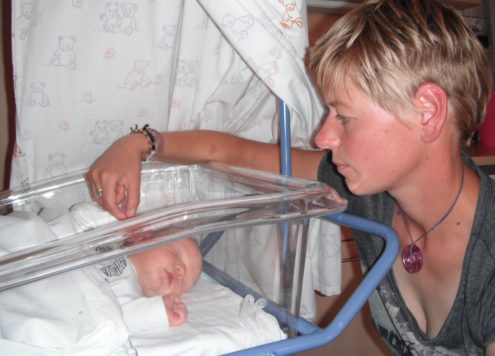 Alleenstaande, lesbische vrouw met kinderwens