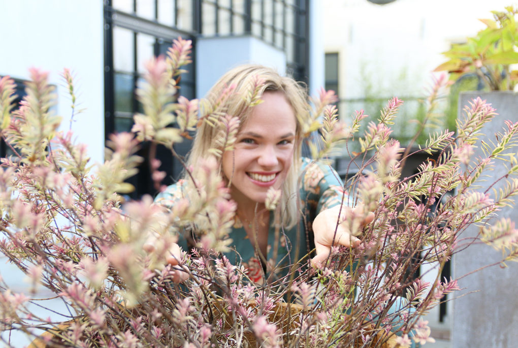 Kimono jumpsuits, bretels en rode laarsjes romwe sacha studs kraanvogels zara