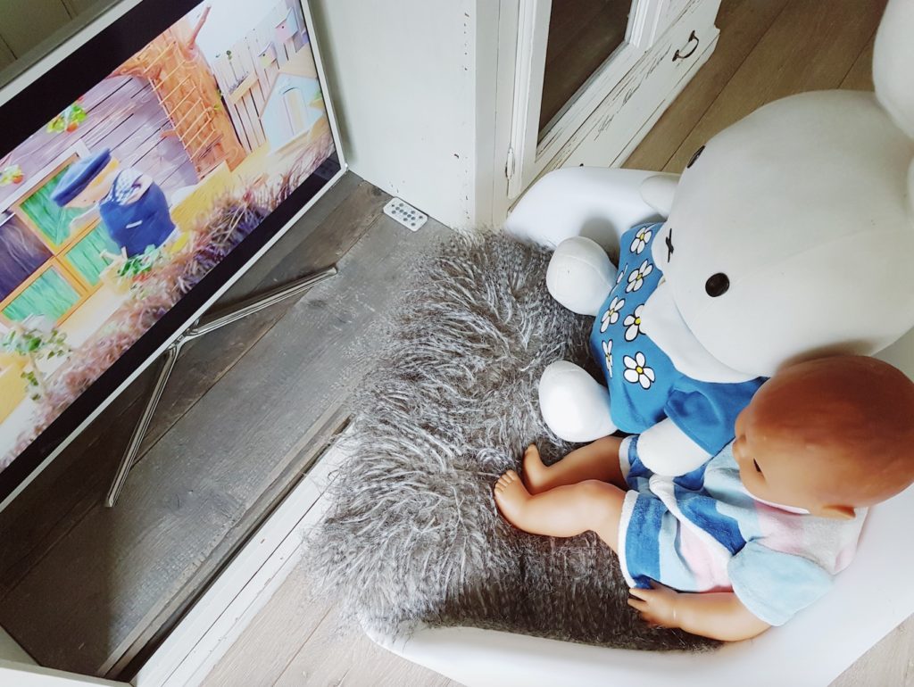 Mag je baby tv kijken? | Pamperpraat