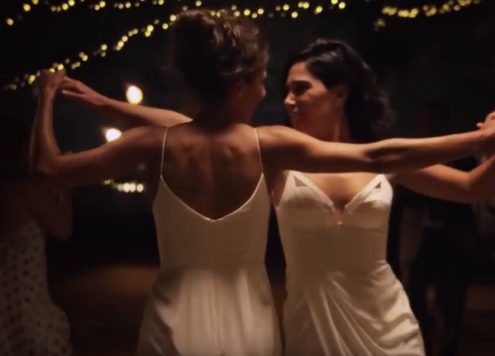 iphone x campgane lesbisch koppel first dance