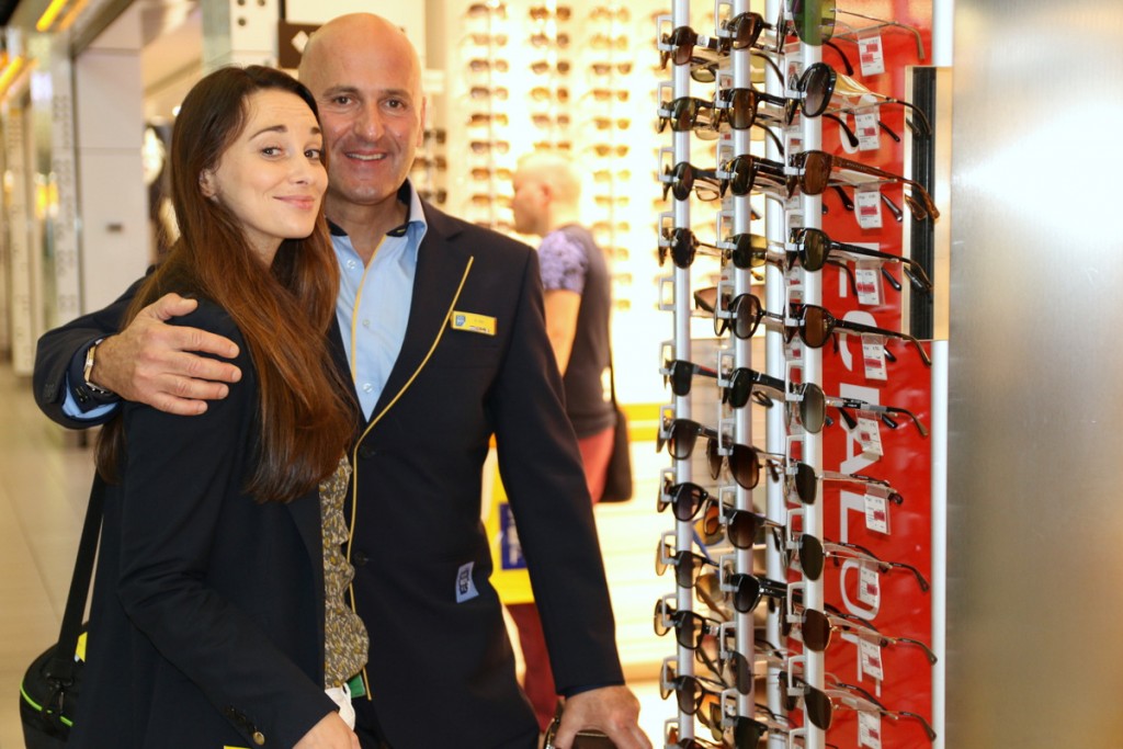 see buy fly schiphol shoppen