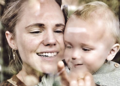 Is enig kind zijn zielig?