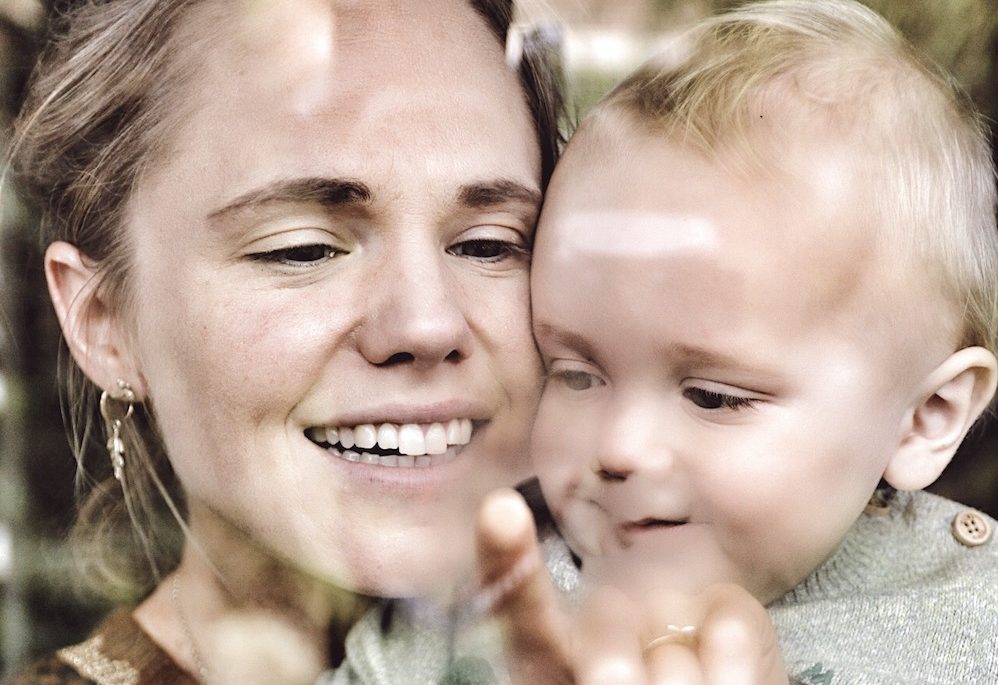 Is enig kind zijn zielig?