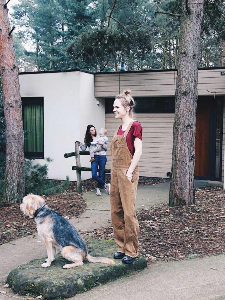 Mensen die snel oordelen, die nooit eens openstaan voor iets dat anders is dan zij gewend zijn. Mensen voor wie alles moet zoals het hoort.