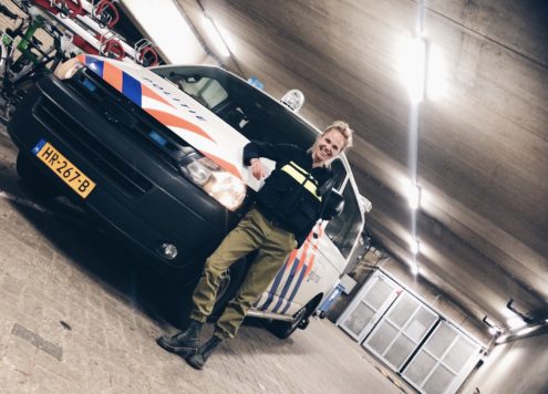 Politie Rotterdam | Scarlet Zoekt Werk - Ik Vrouw van Jou